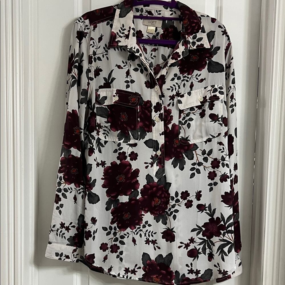 LOFT Women's Burgundy Floral Button-Down Shirt Size Large